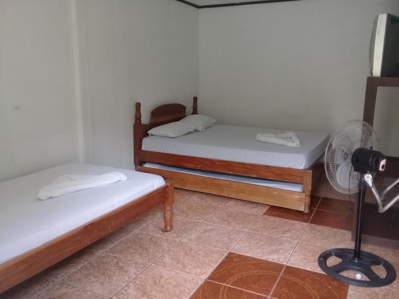 Hostel Orozco - Costa Rica Rio Cuarto ภายนอก รูปภาพ