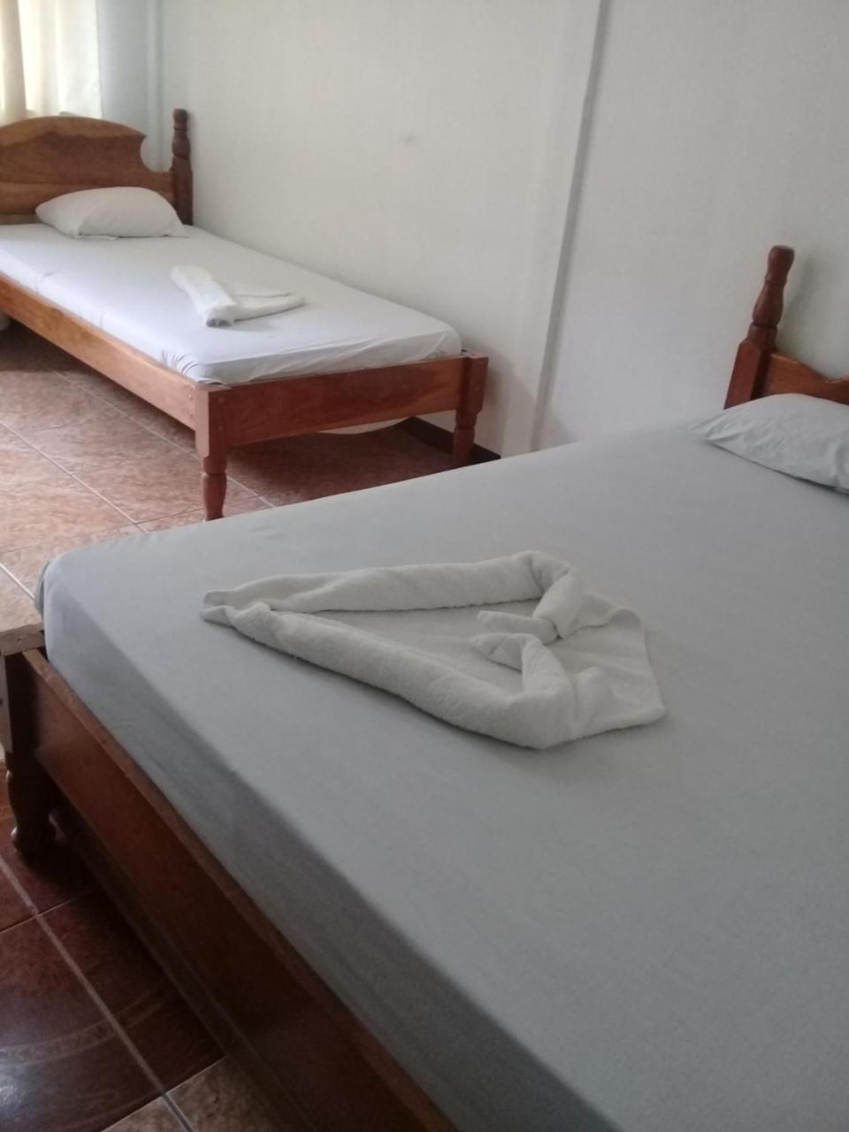 Hostel Orozco - Costa Rica Rio Cuarto ภายนอก รูปภาพ