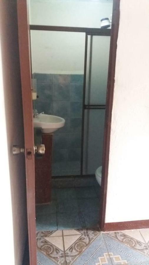 Hostel Orozco - Costa Rica Rio Cuarto ภายนอก รูปภาพ